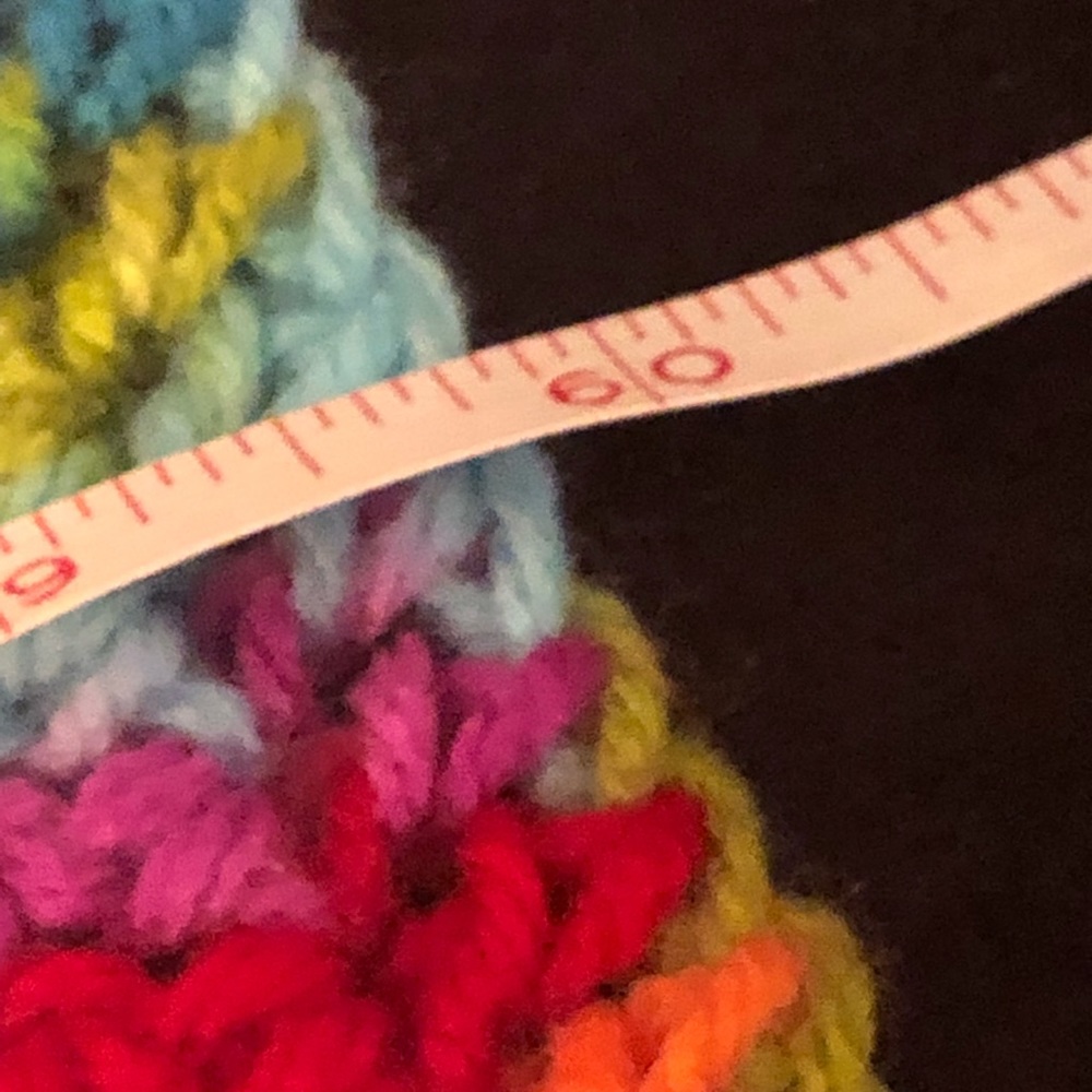 Beautiful Handmade Scarf 🧣 - Picture 4 of 4